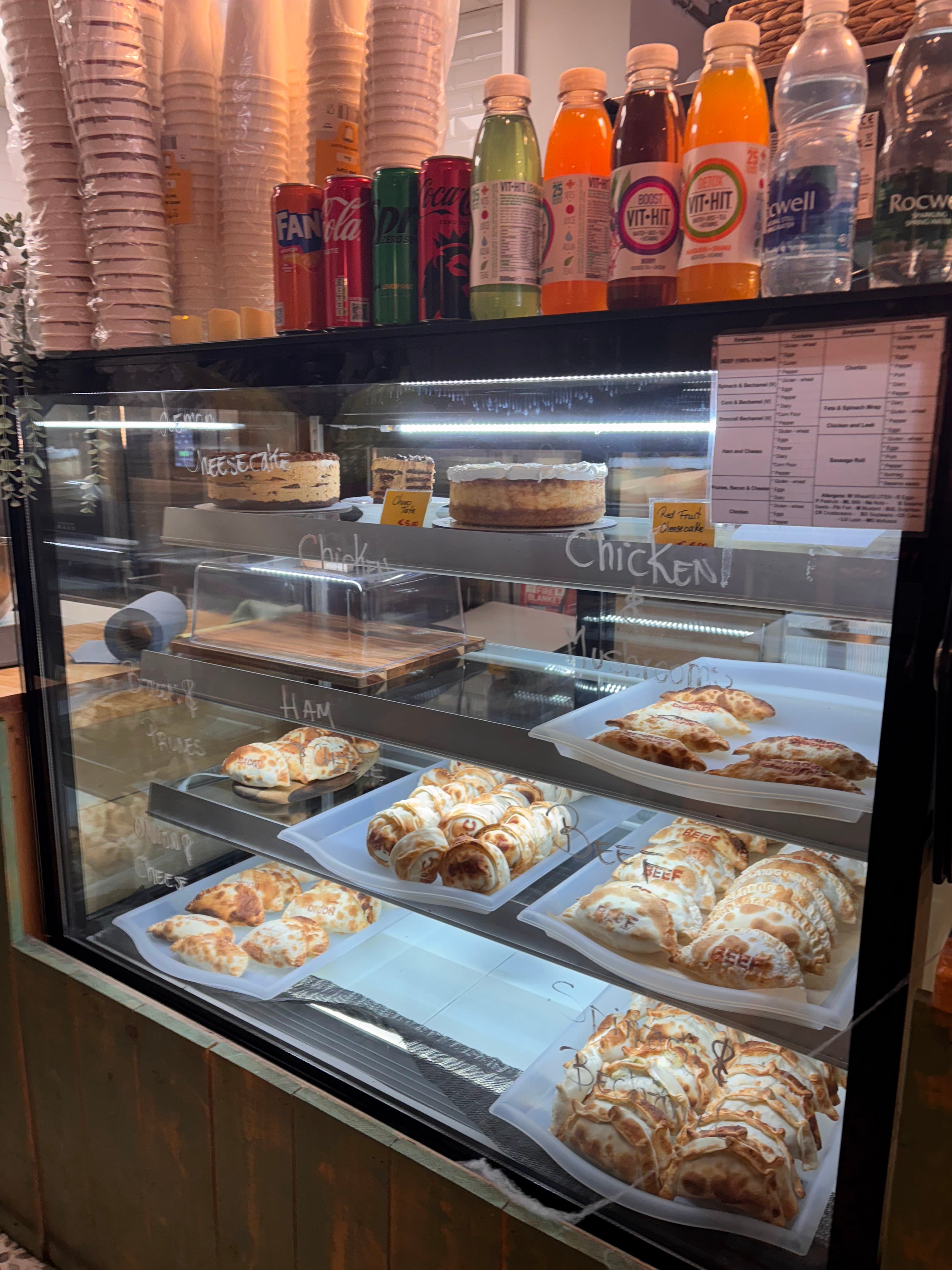 PASTRY DISPLAY CASE