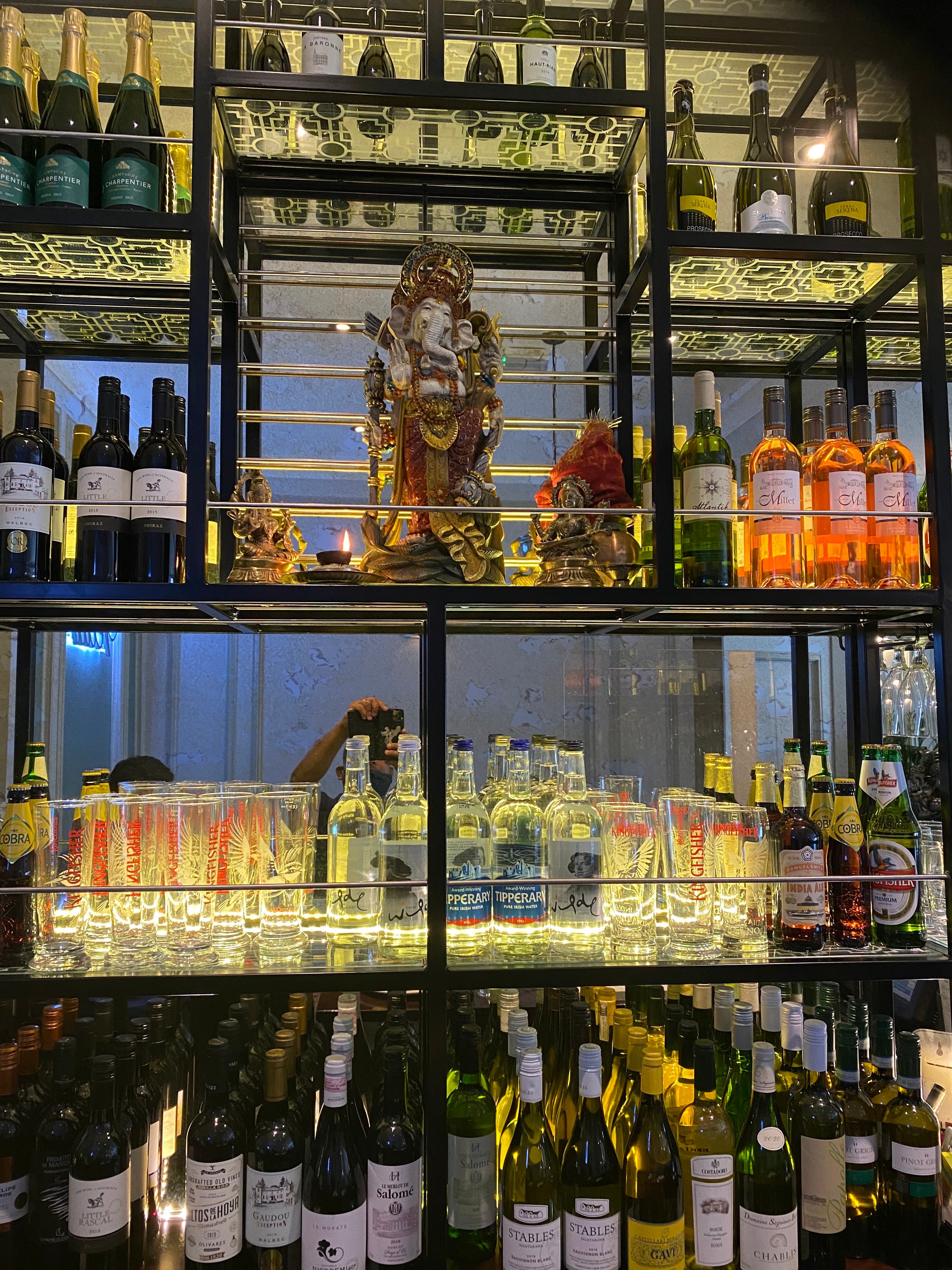 DRINKS DISPLAY