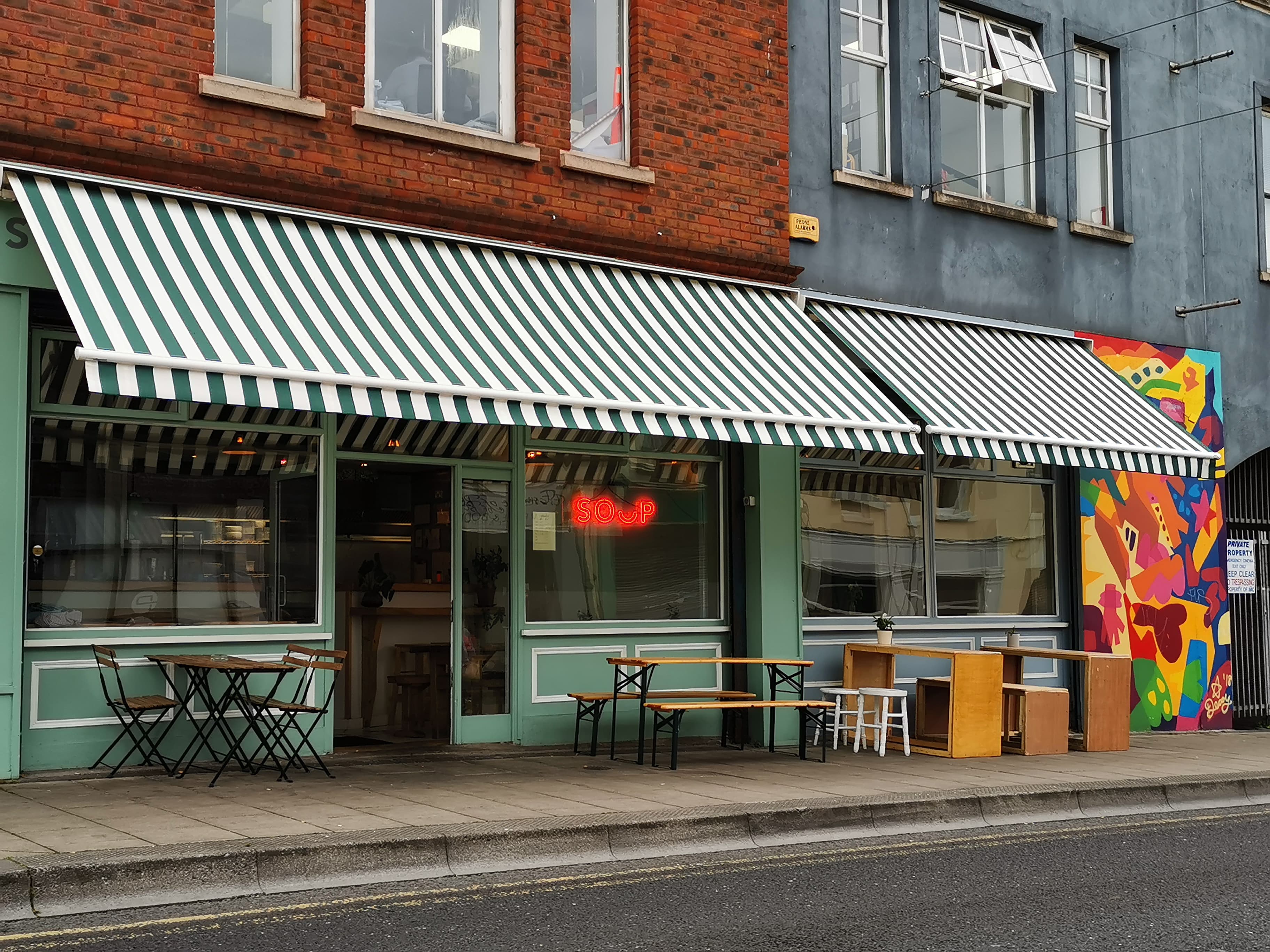 RESTAURANT EXTERIOR