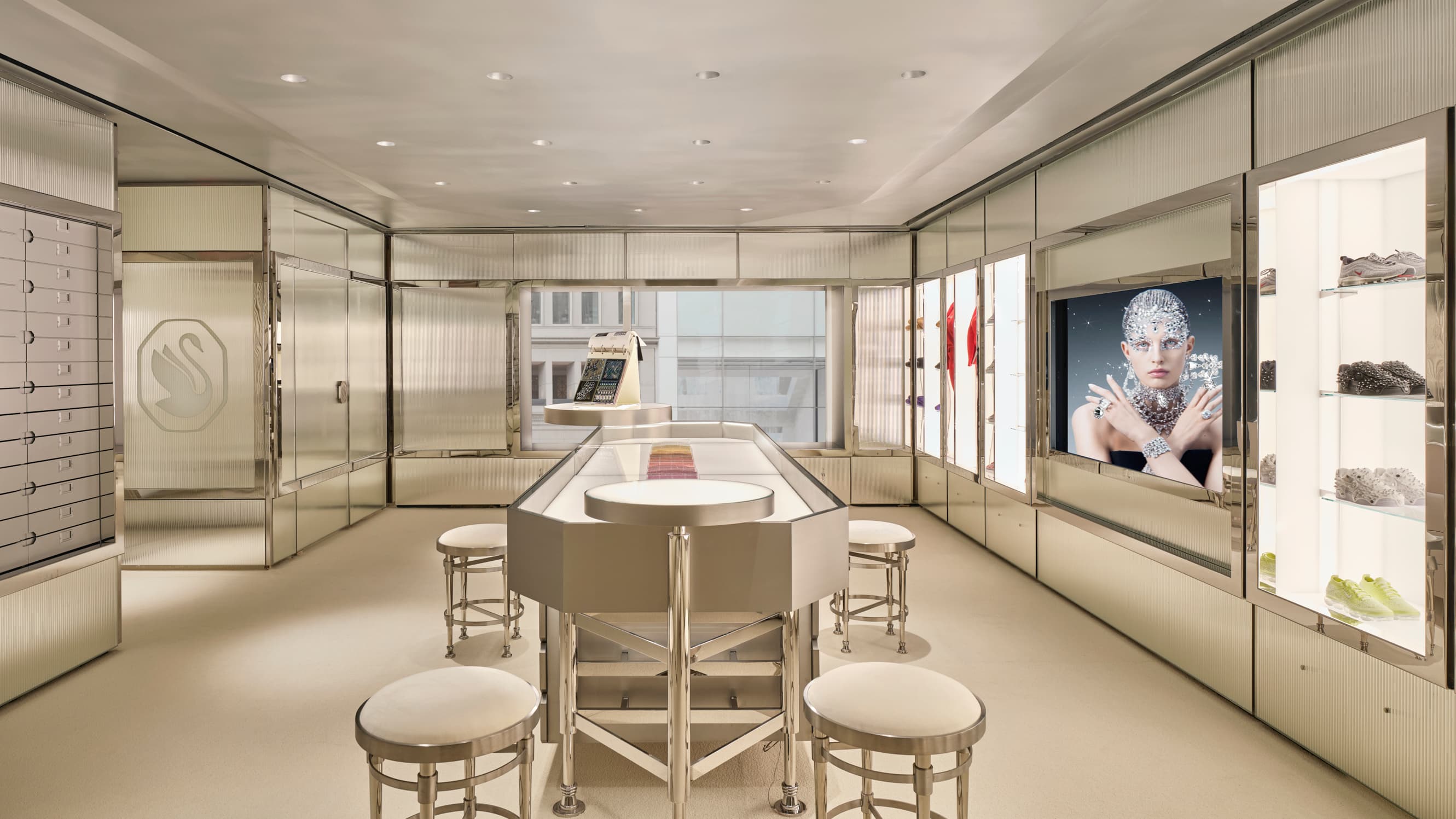 JEWELRY SHOWROOM