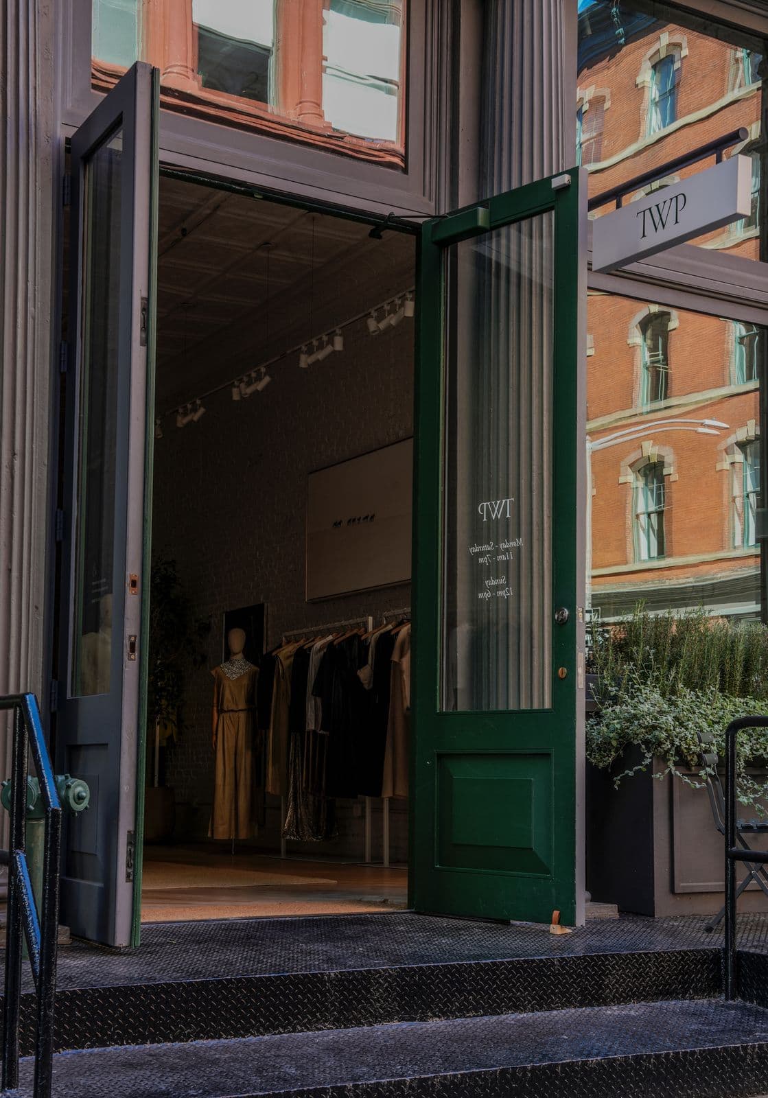OPEN ENTRANCE