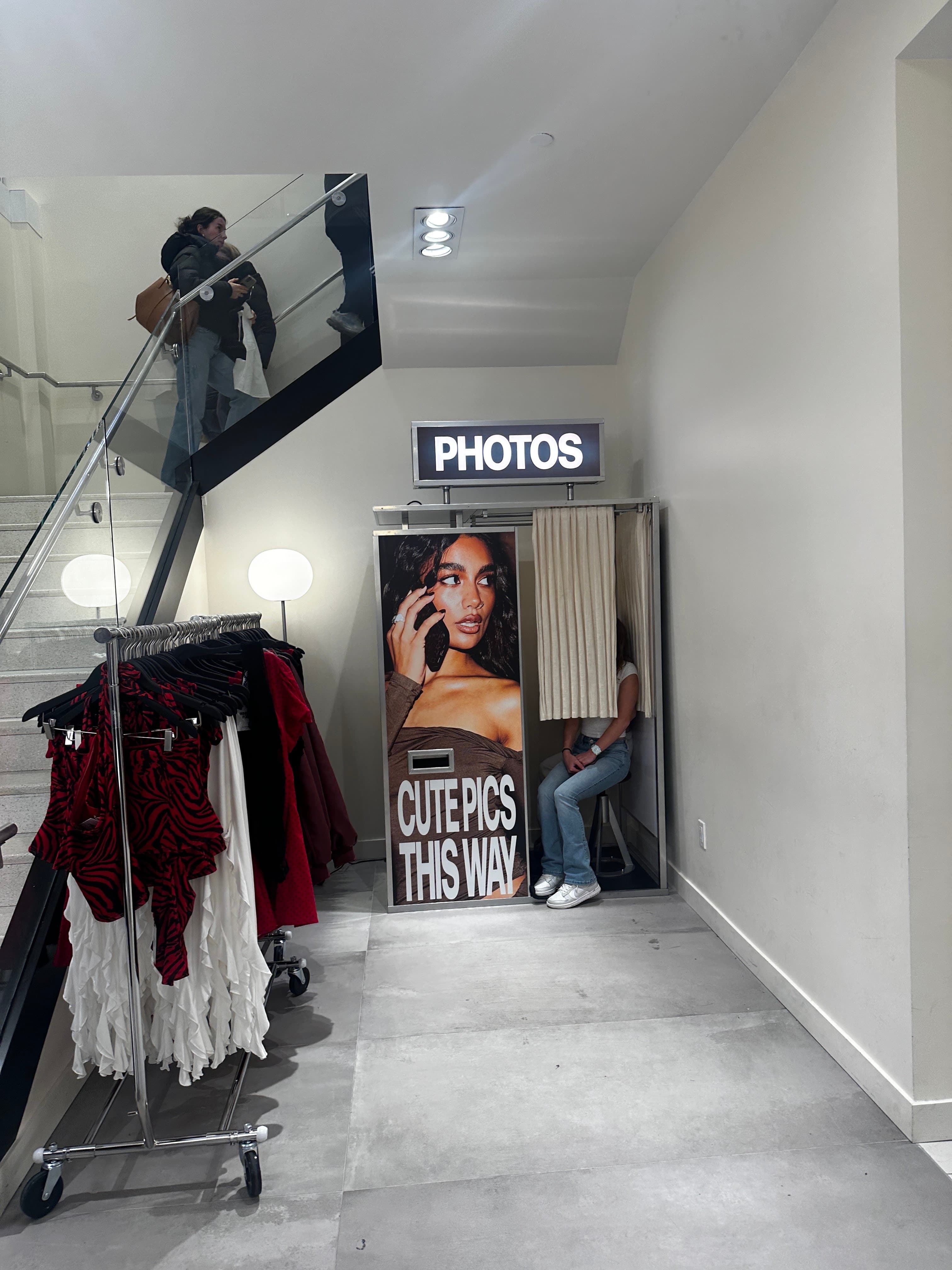 PHOTO BOOTH AREA