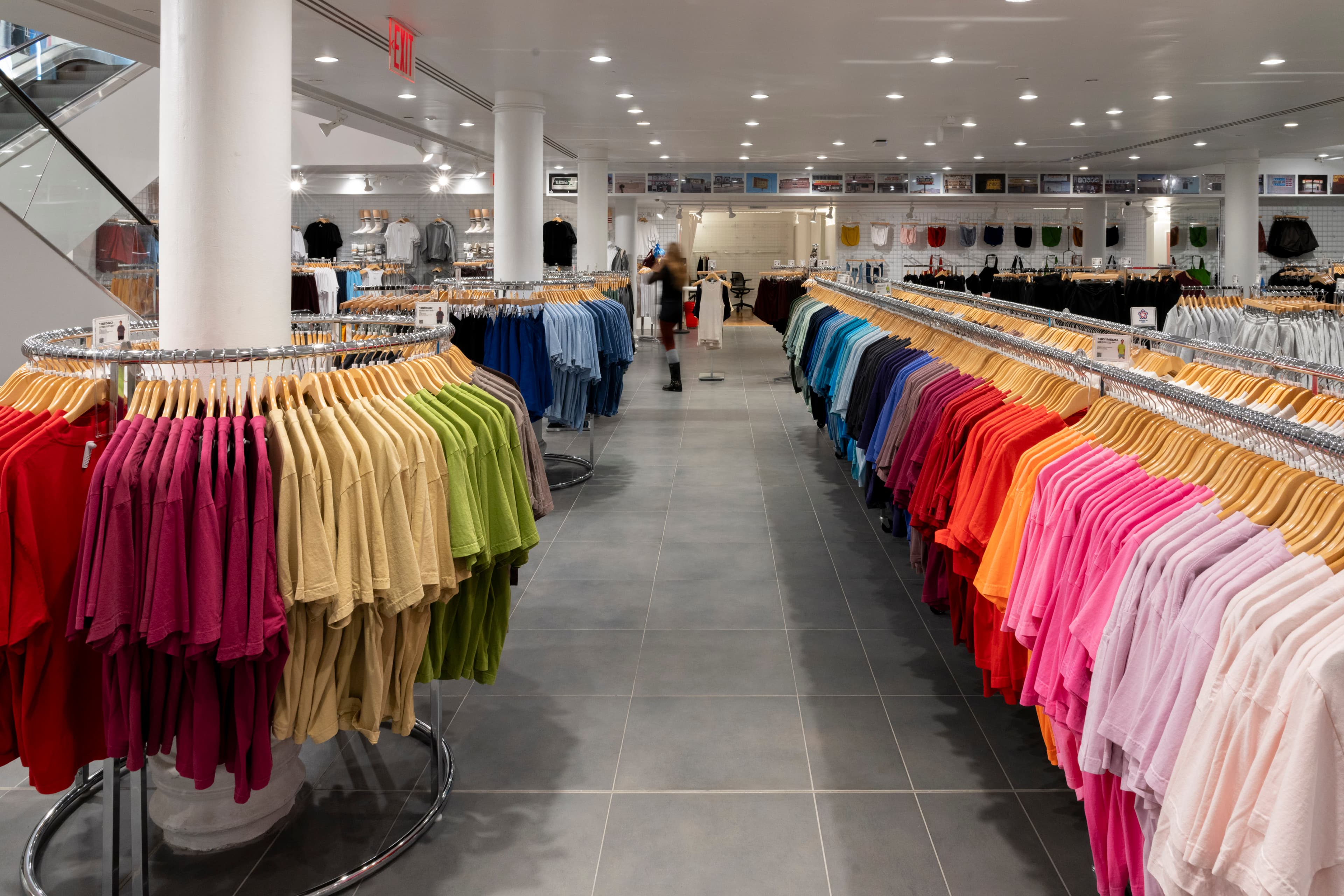 COLORFUL SALES FLOOR
