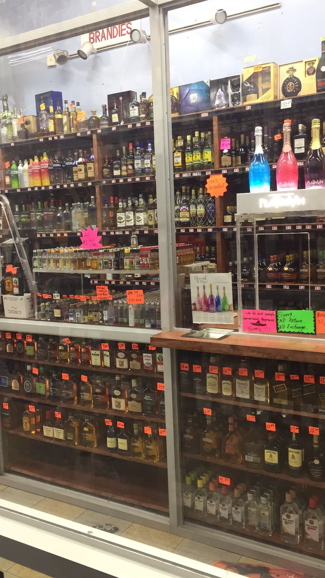SPIRITS DISPLAY CASE