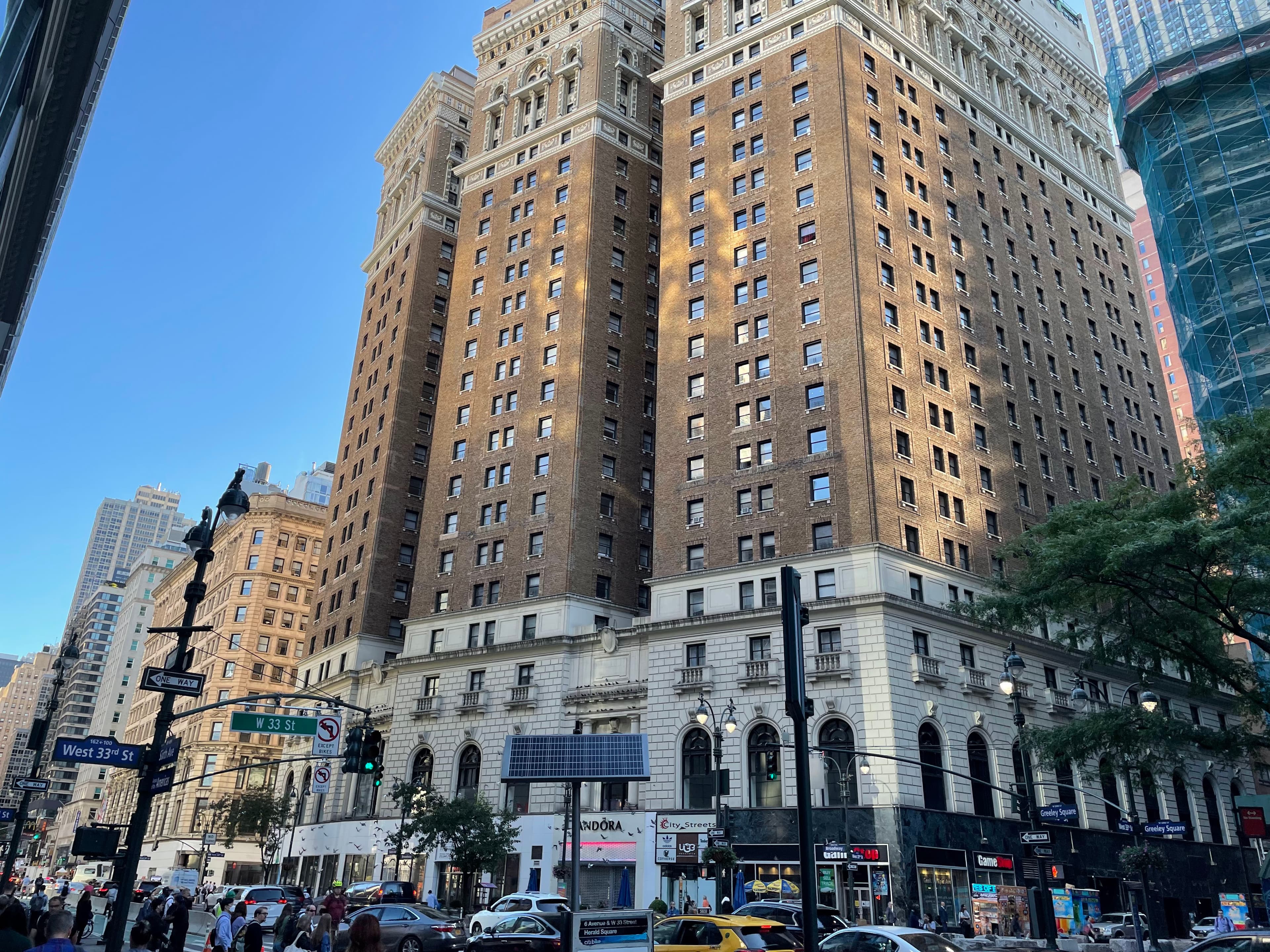 Pandora @ 34th St Herald Square
