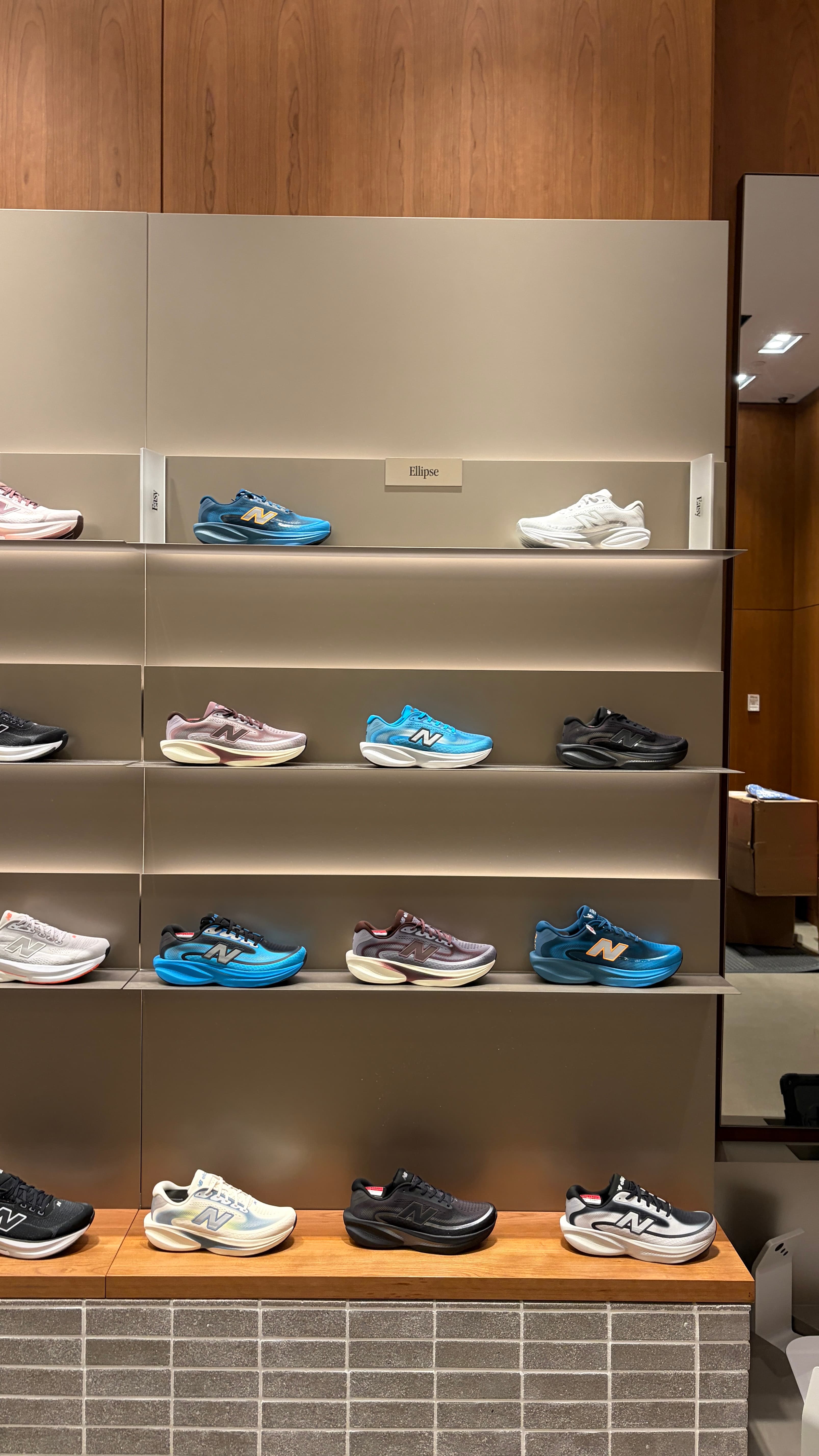 SHOE DISPLAY