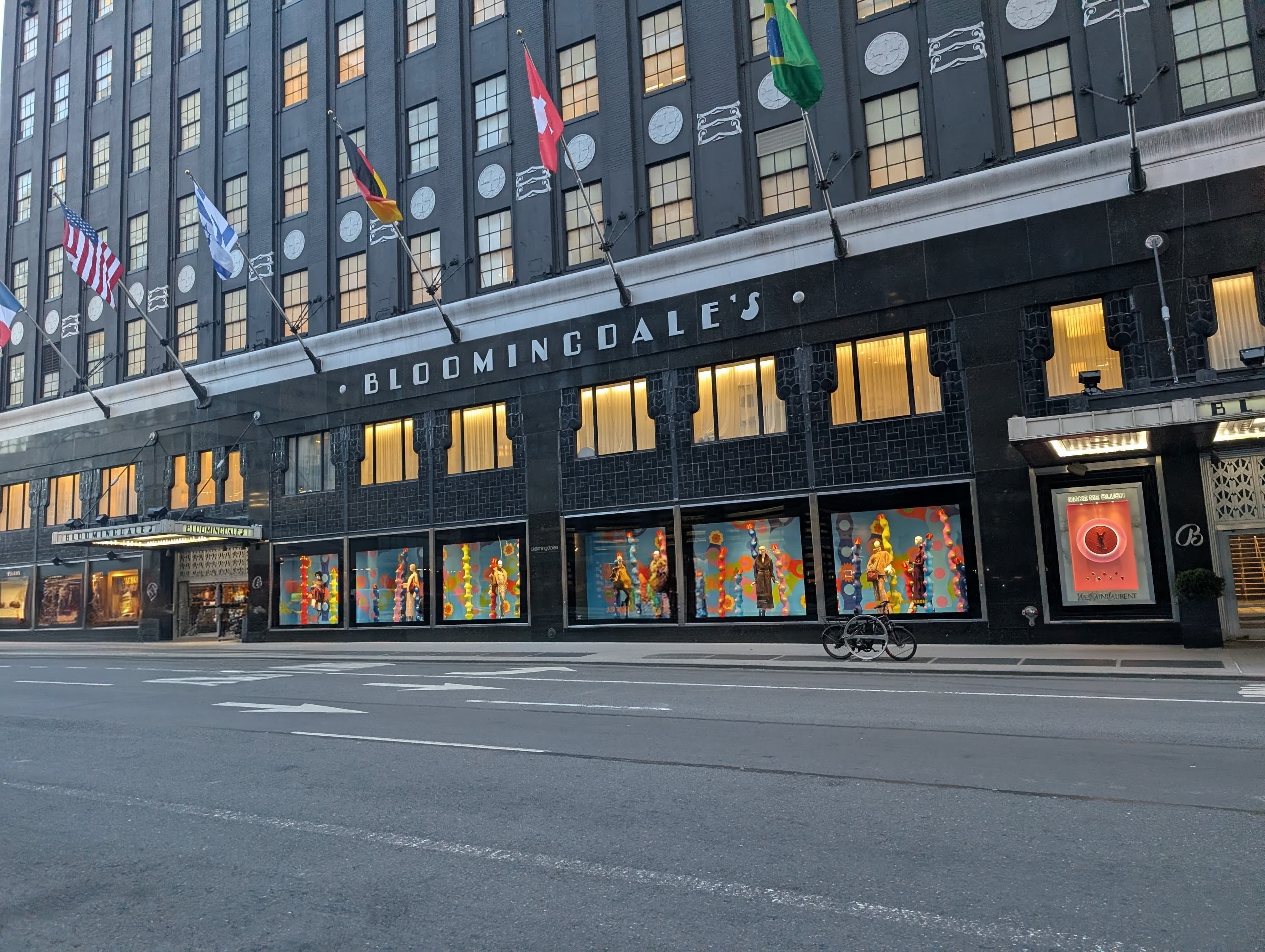 THE FLAGSHIP STORE