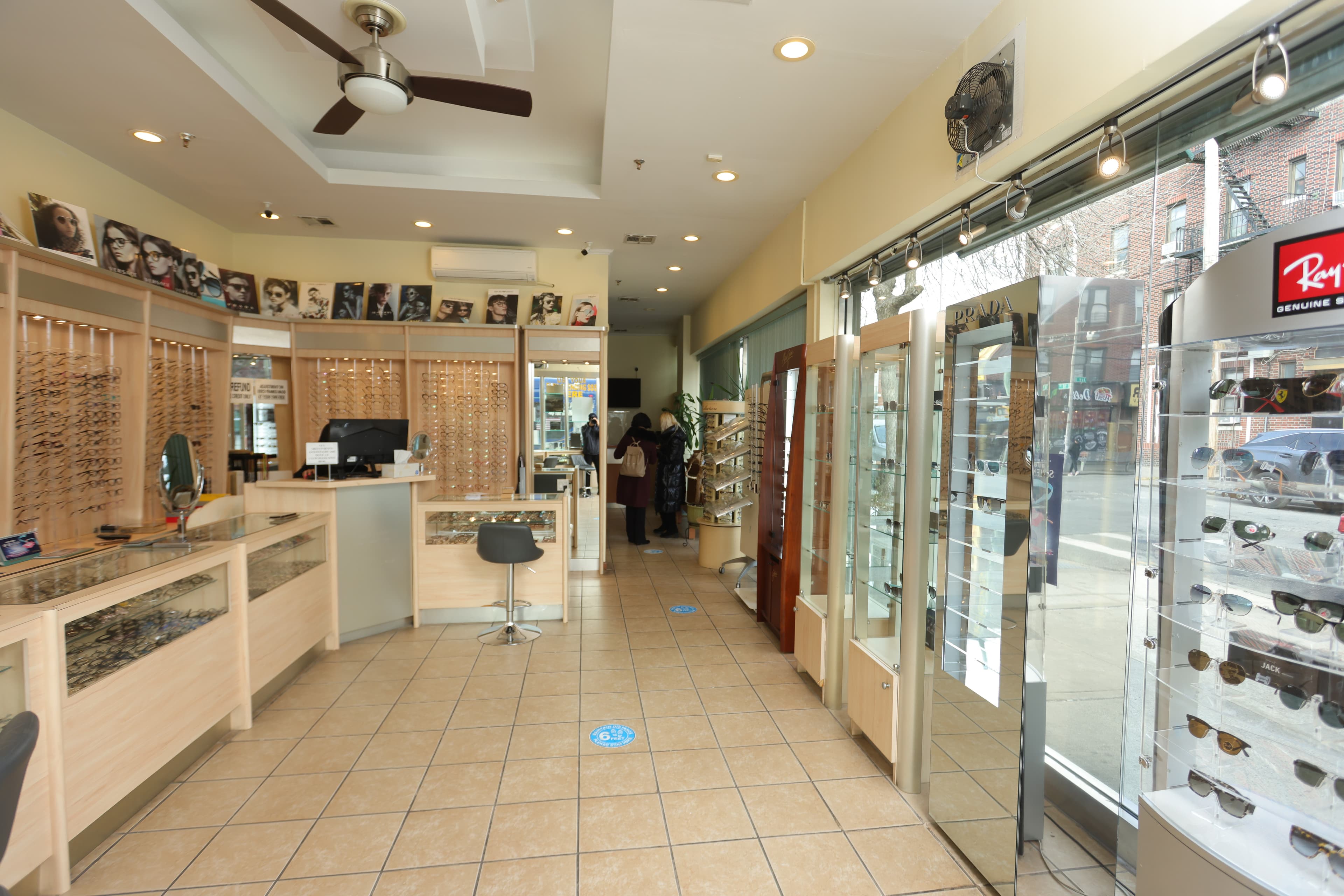 OPTICAL SALES FLOOR