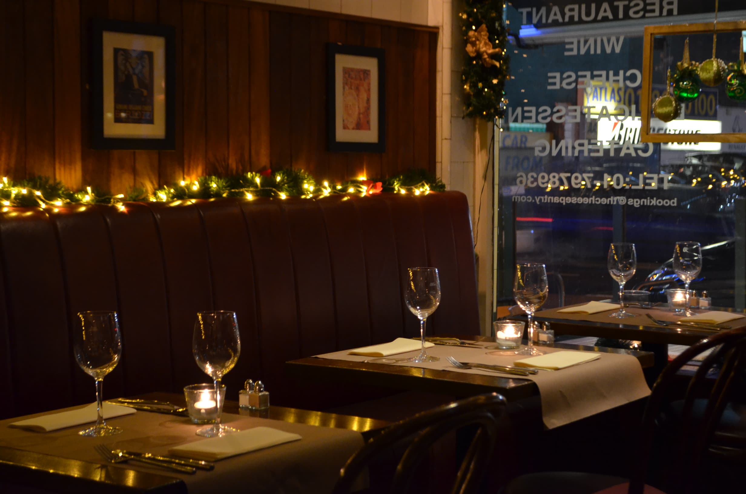 THE BISTRO SEATING