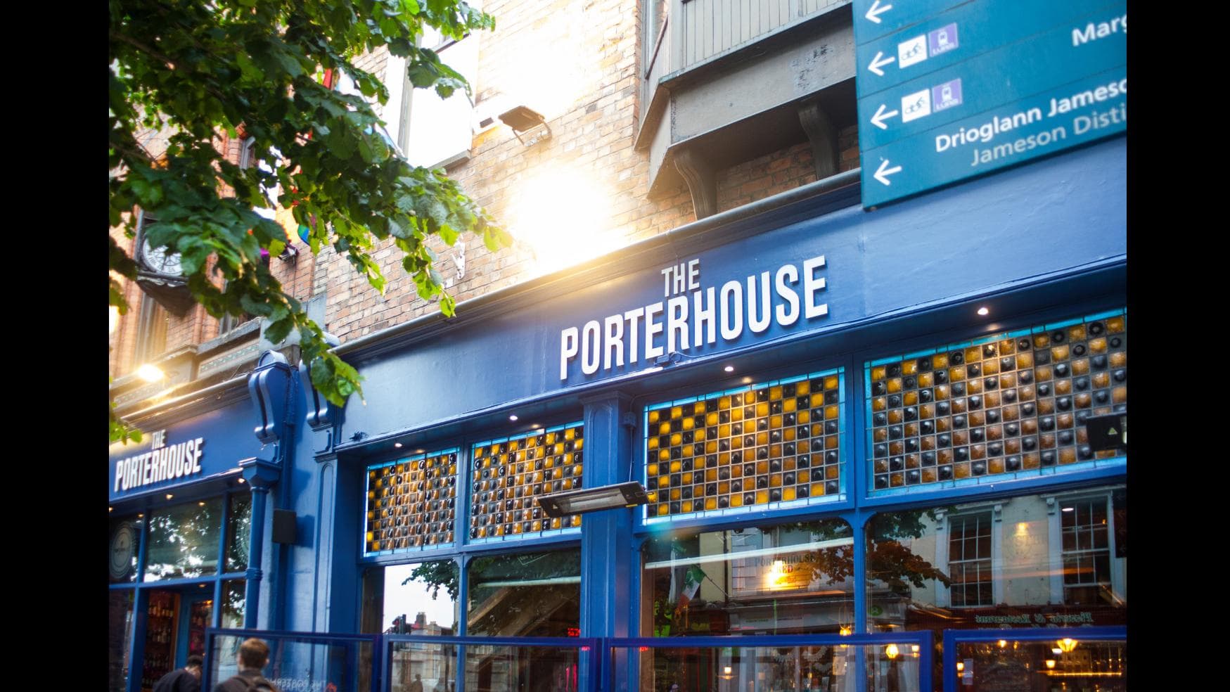 THE PORTERHOUSE EXTERIOR