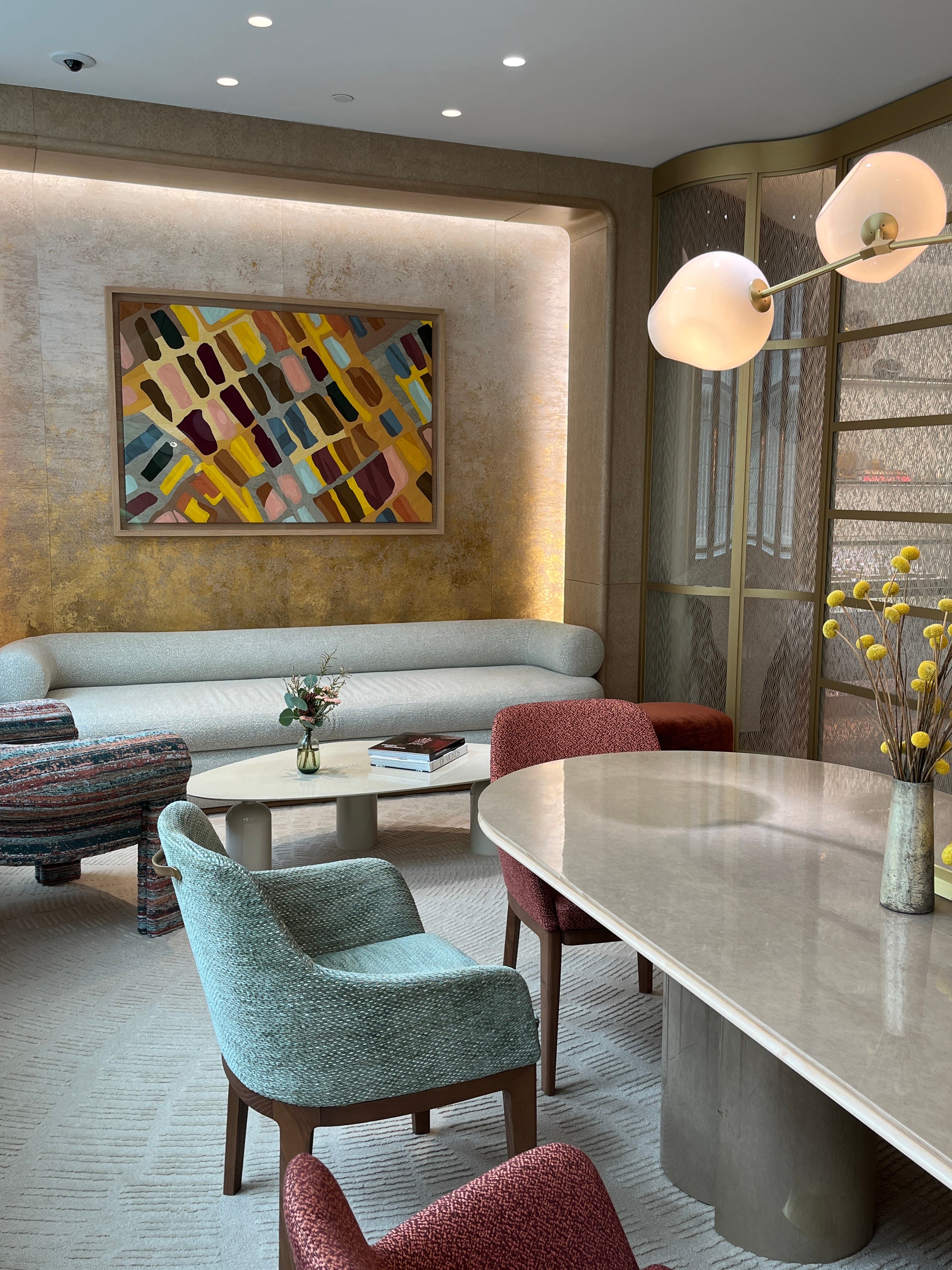 CLIENT LOUNGE