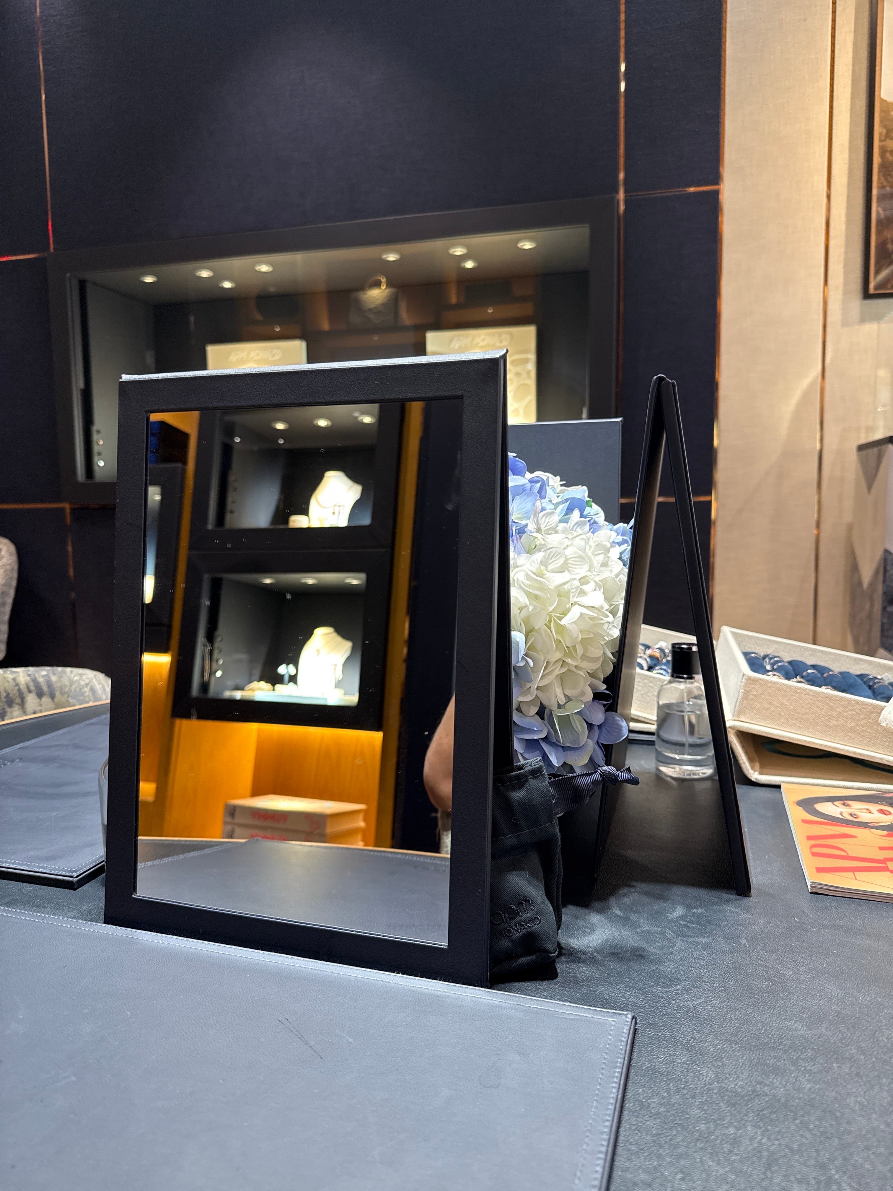DISPLAY CASE