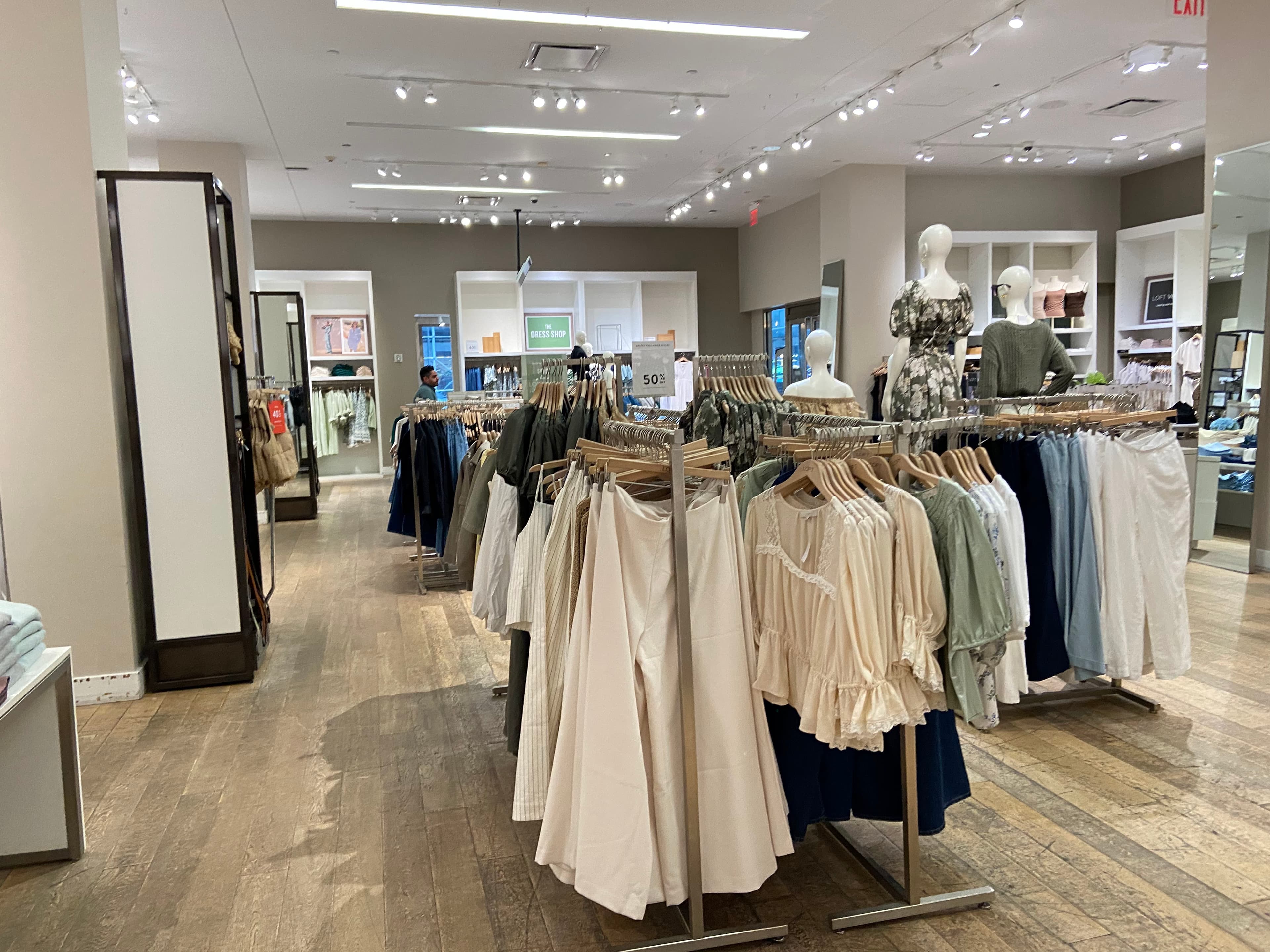 APPAREL FLOOR