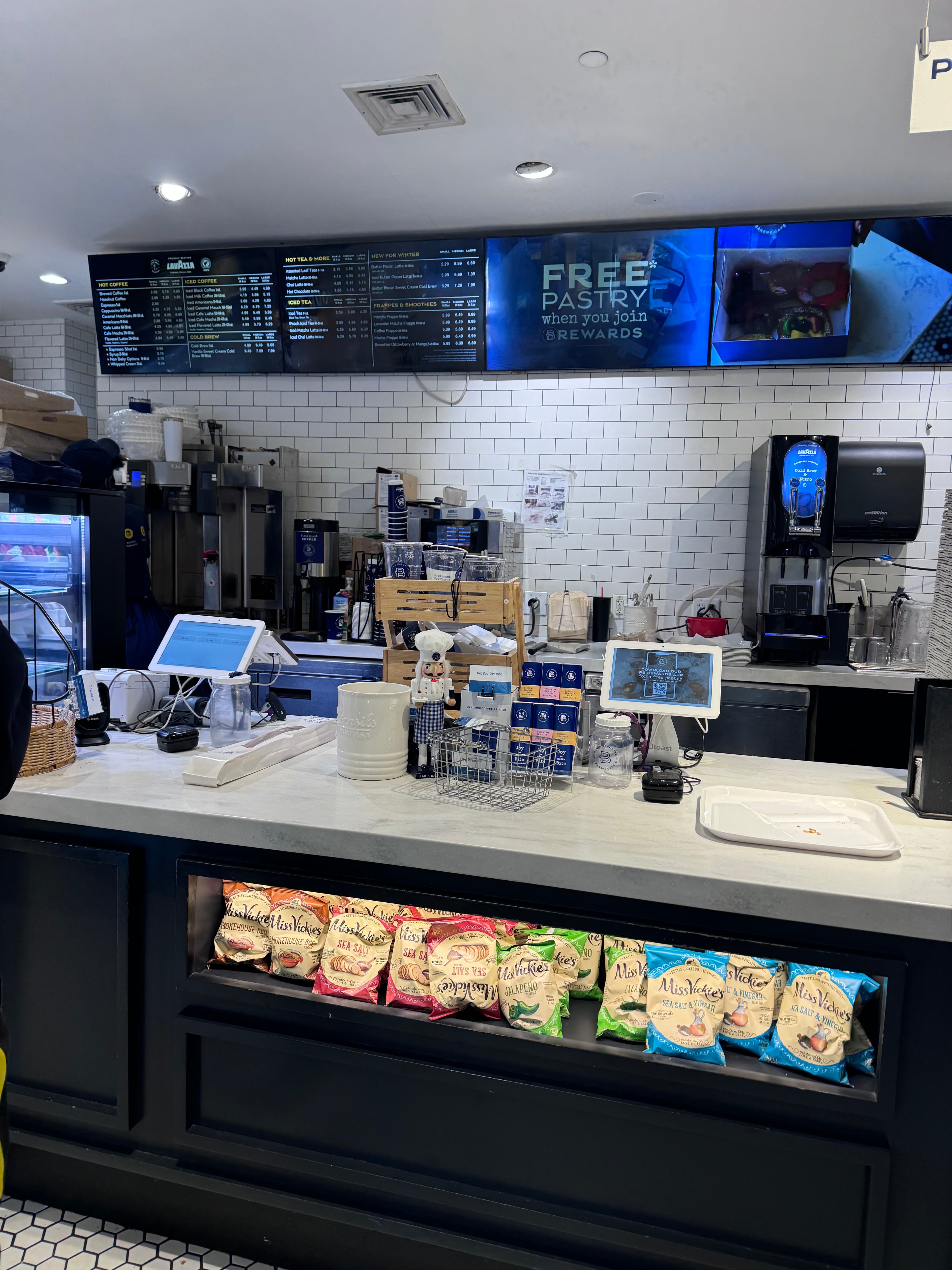 SERVICE COUNTER