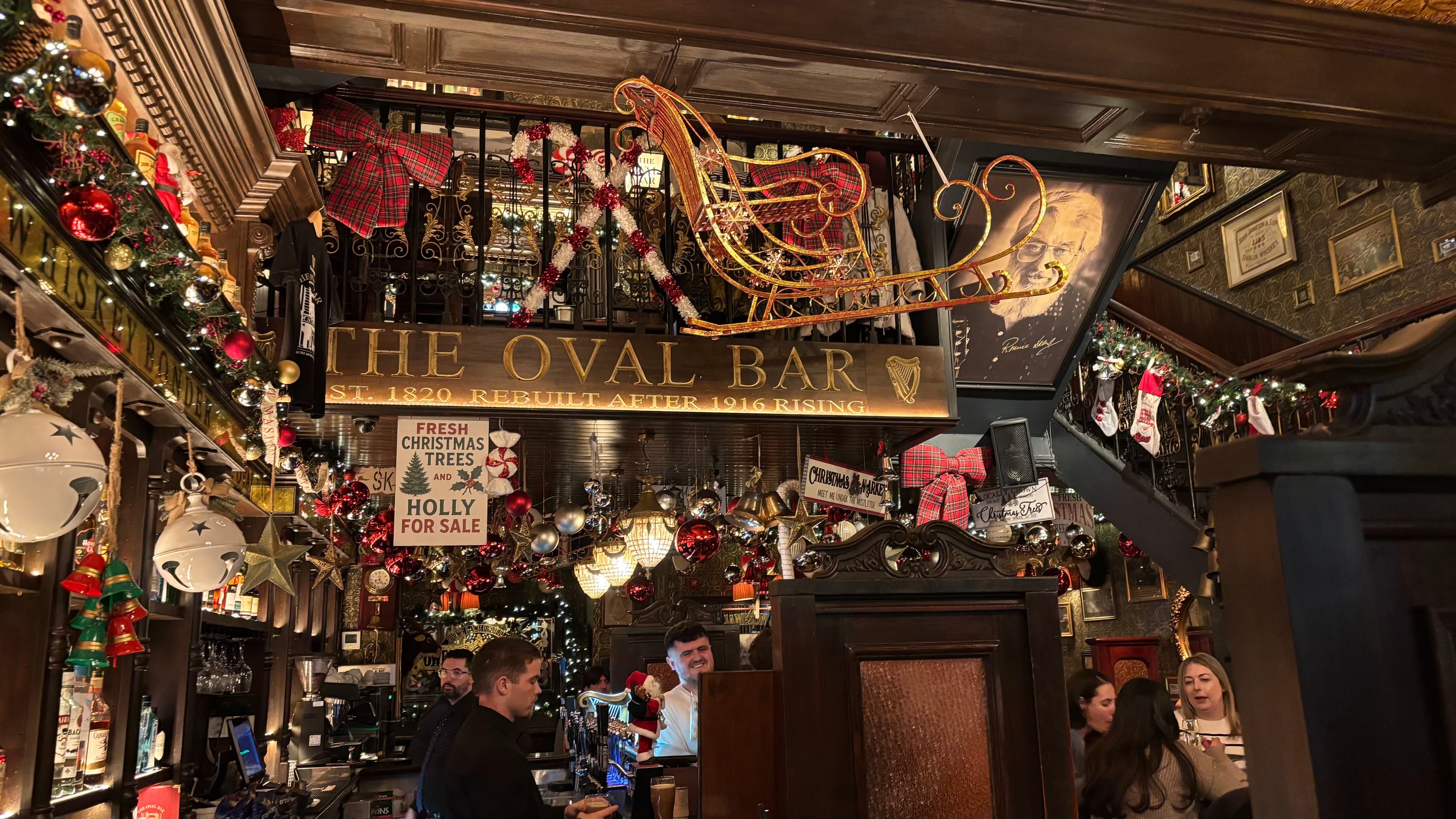 FESTIVE BAR INTERIOR