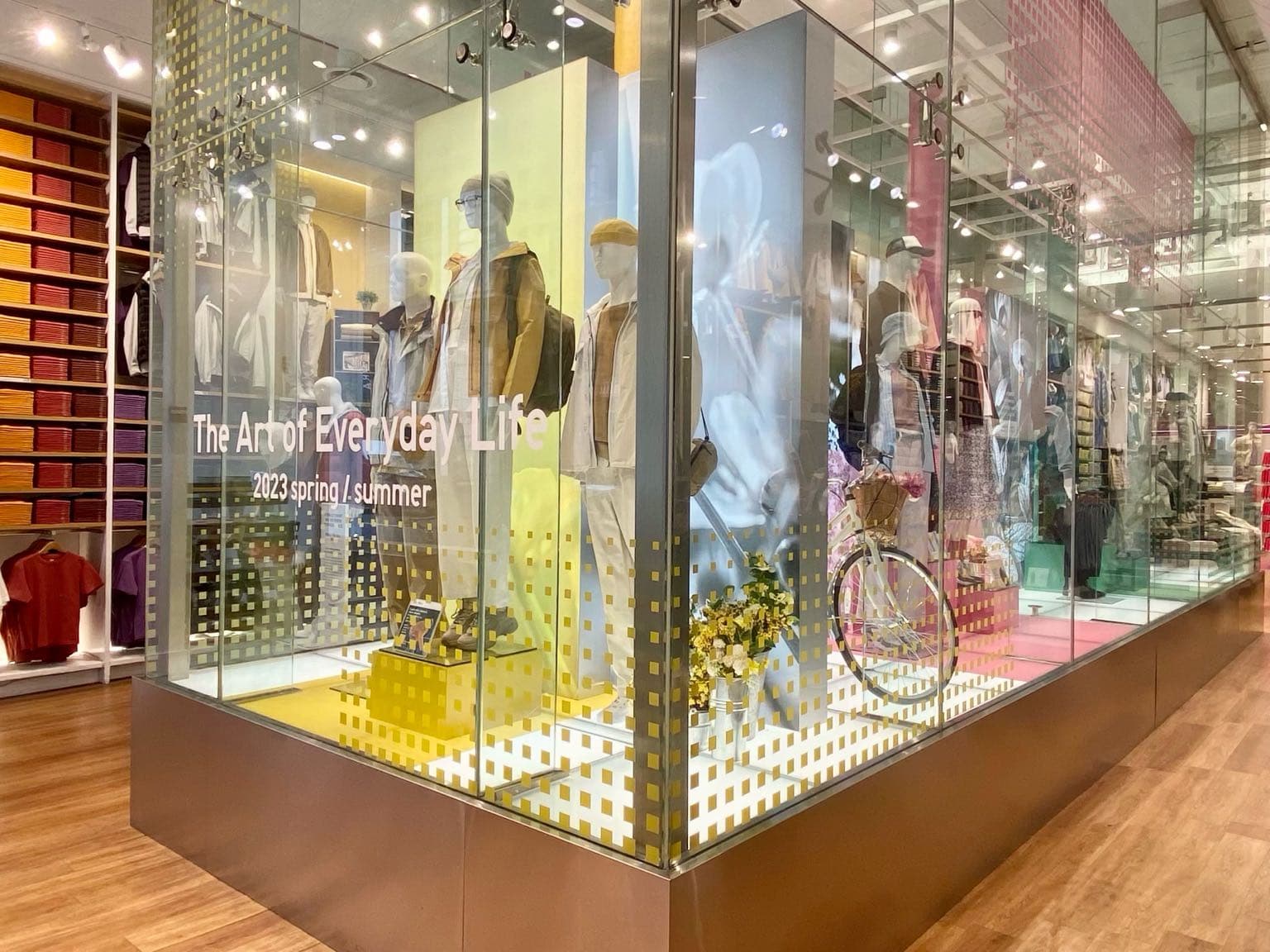 WINDOW DISPLAY