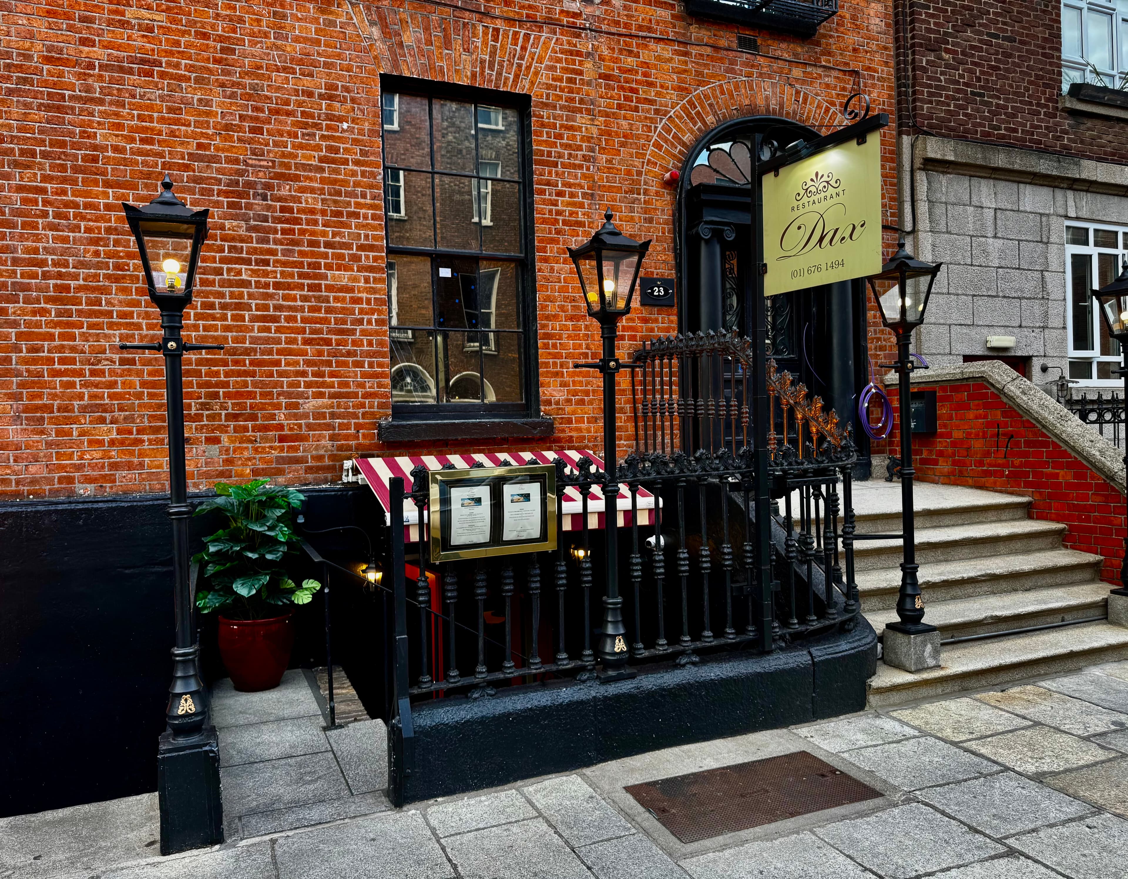 RESTAURANT ENTRANCE