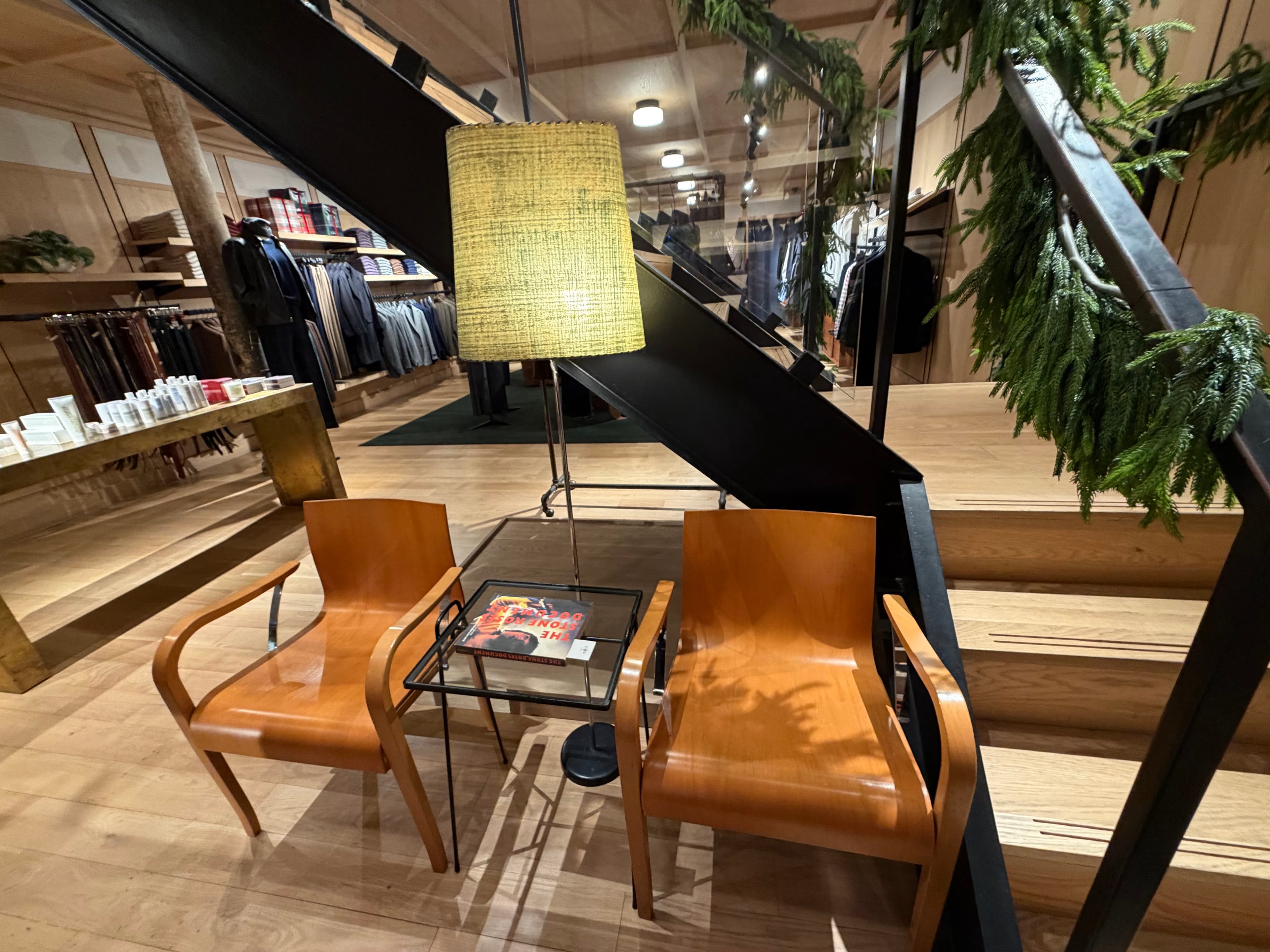 STORE SEATING AREA