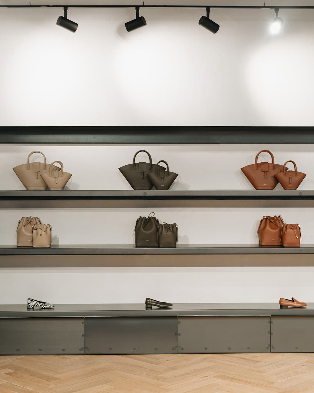 HANDBAG DISPLAY WALL