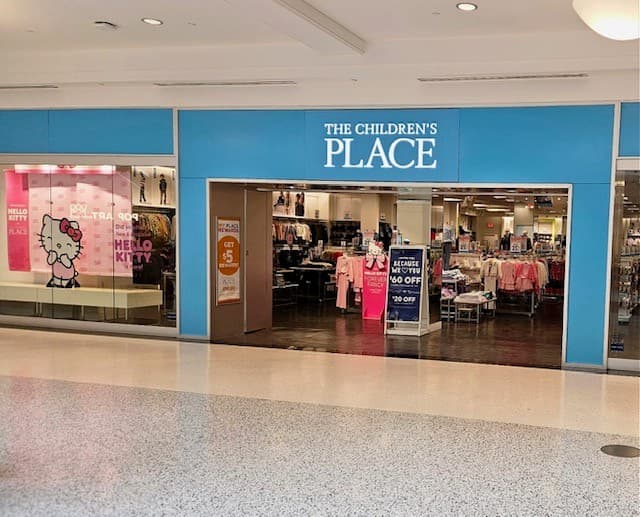MALL STOREFRONT