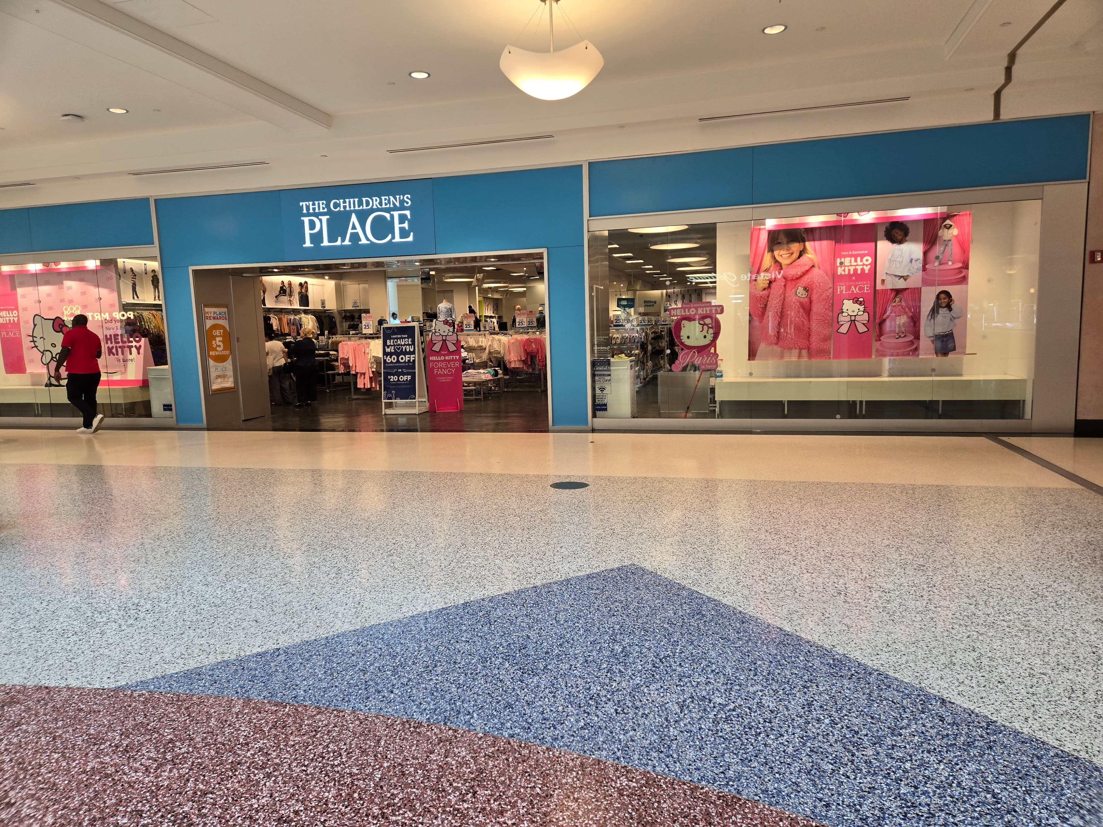 MALL STOREFRONT