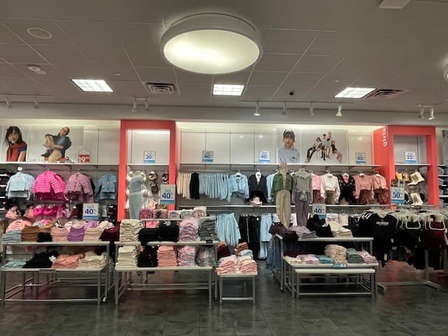 CHILDREN’S APPAREL FLOOR